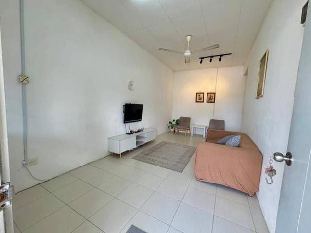 Terraced House for sale in Malaka