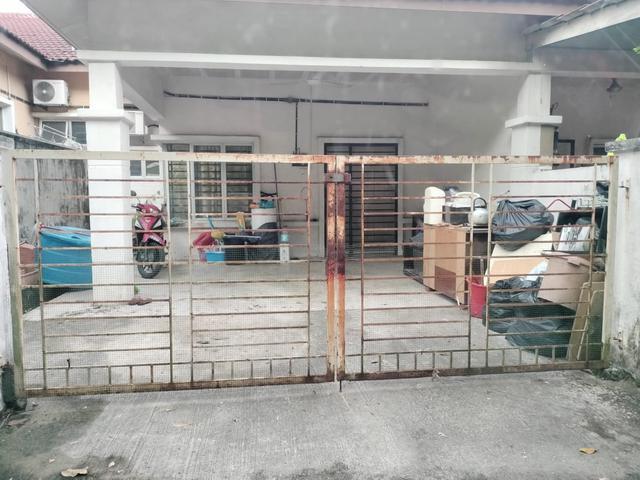 Terraced House for sale in Tanjong Sepat, Selangor
