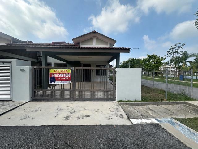 Terraced House for sale in Wellesley, Penang