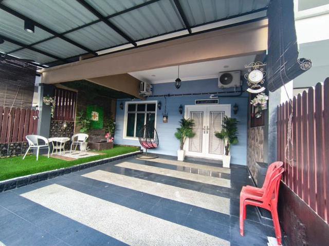 Terraced House for sale in Malaka