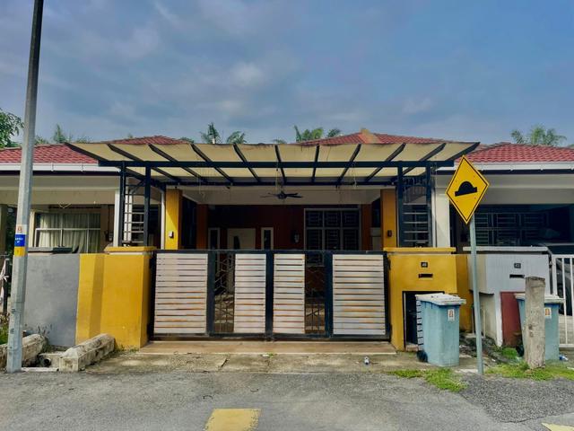 Terraced House for rent in Tanjong Sepat, Selangor