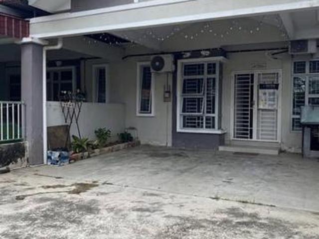 Terraced House for sale in Malaka