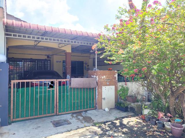Terraced House for sale in Kuala Selangor, Selangor