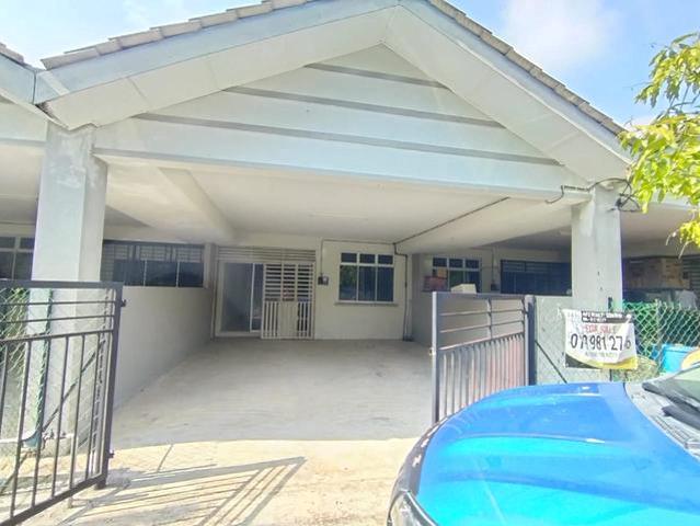 Terraced House for sale in Pekan