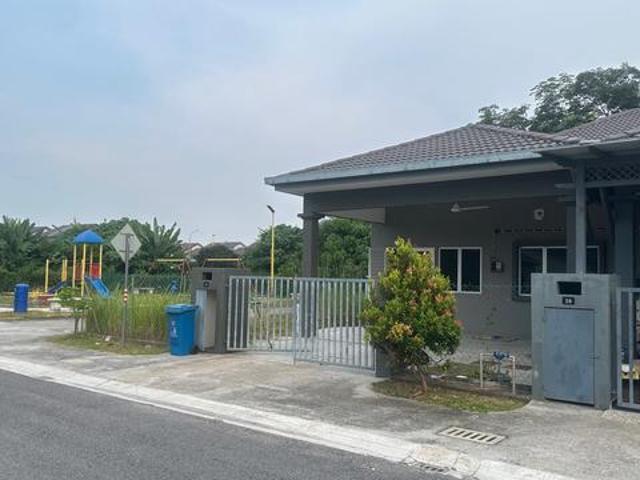Terraced House for rent in Petaling, Alam Impian