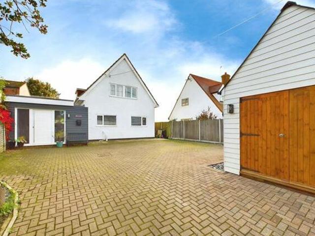 House for sale in Russell Green, Chelmsford