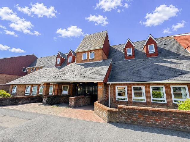 Apartment for rent in Central, Heathlands