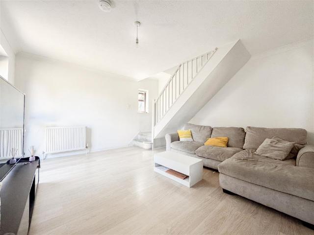Apartment for rent in Central, Heathlands