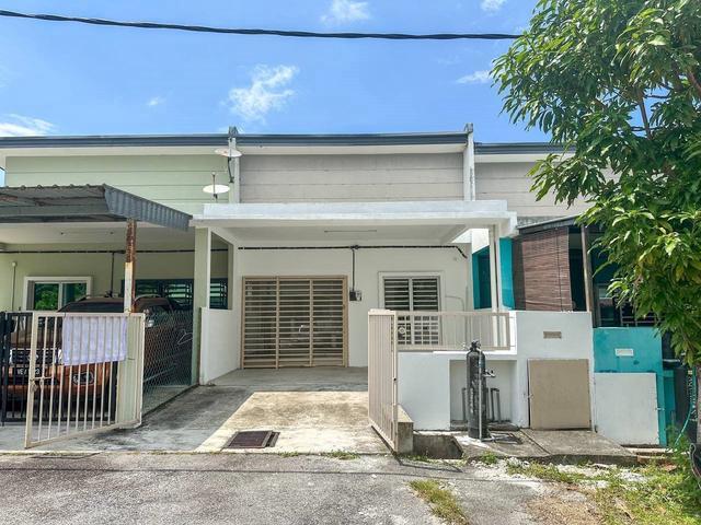 Terraced House for sale in Tanjong Sepat, Selangor