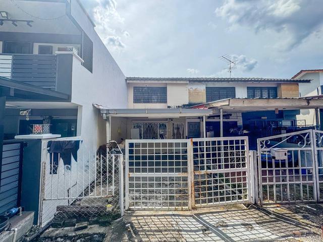 Terraced House for sale in Langat, Selangor
