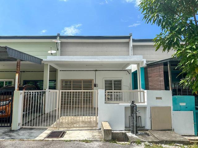 Terraced House for sale in Tanjong Sepat, Selangor