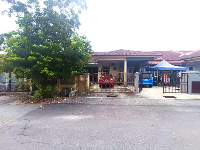 Terraced House for sale in Tanjong Sepat, Selangor