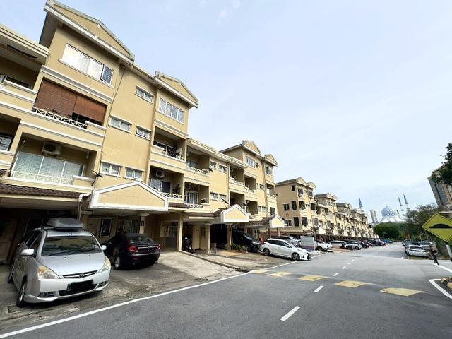 Condominium for sale in Petaling, Alam Impian