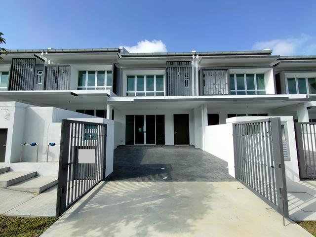 Terraced House for sale in Tanjong Sepat, Selangor
