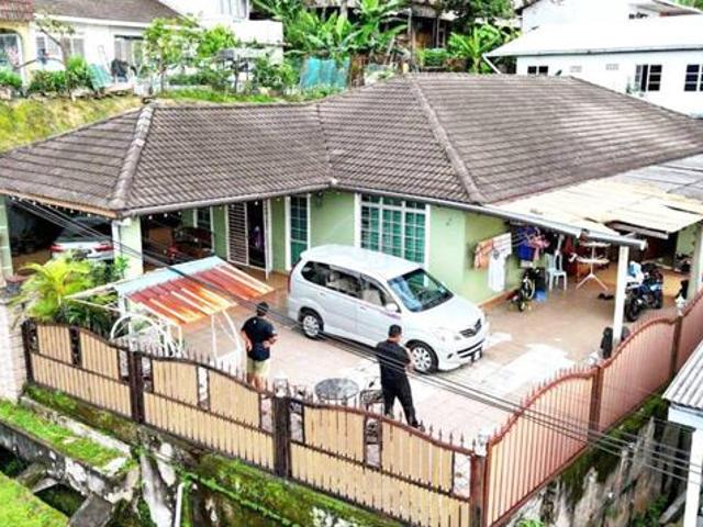 Bungalow for sale in Langat, Selangor