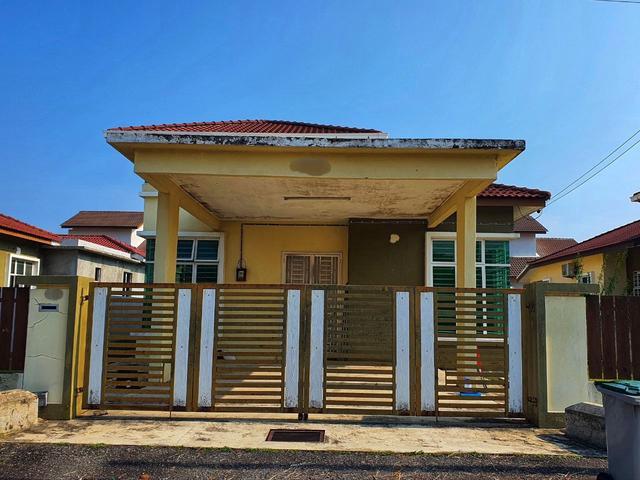 Bungalow for sale in Durian Tunggal, Malaka