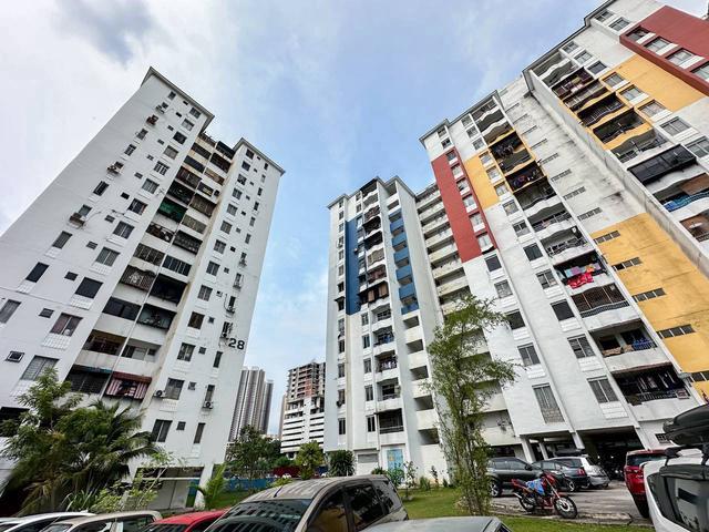 Apartment for sale in Country Heights Damansara, Kuala Lumpur