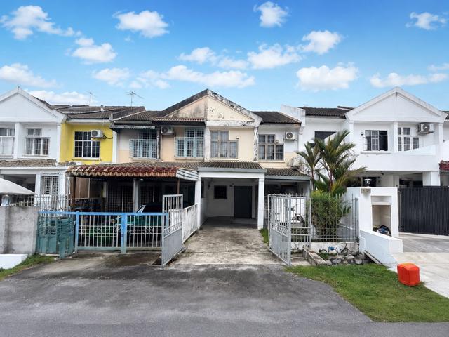 Terraced House for sale in Langat, Selangor