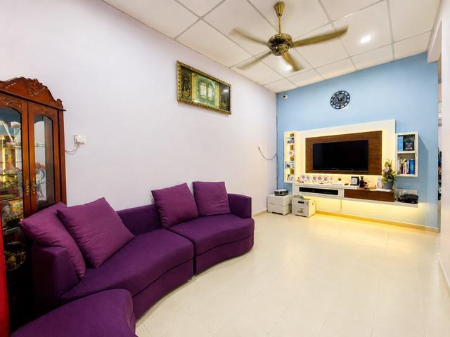 Terraced House for sale in Malaka