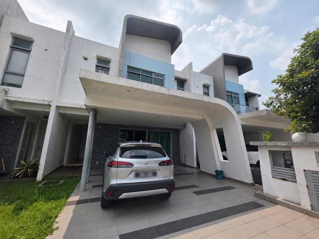 Terraced House for sale in Tanjong Sepat, Selangor