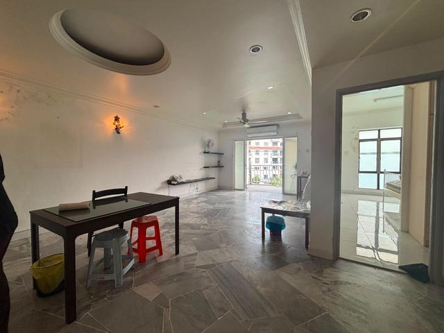 Condominium for sale in Petaling, Alam Impian