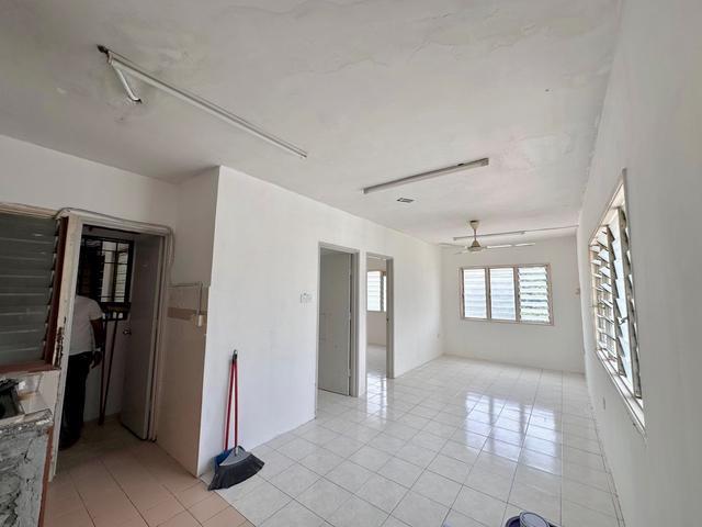 Apartment for sale in Petaling, Damansara Damai