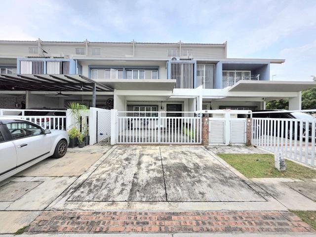 Terraced House for sale in Tanjong Sepat, Selangor
