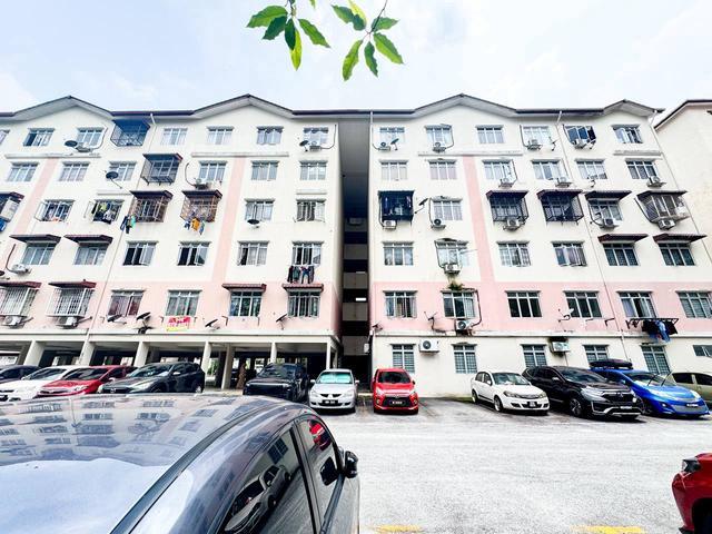 Apartment for sale in Kajang, Langat