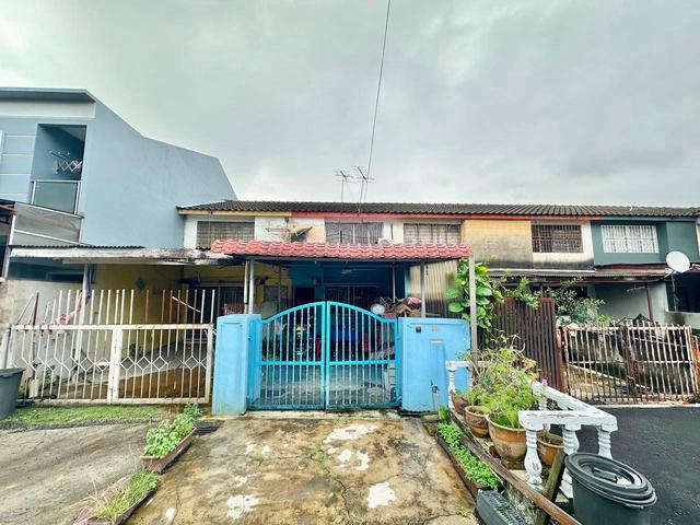 Terraced House for sale in Langat, Selangor