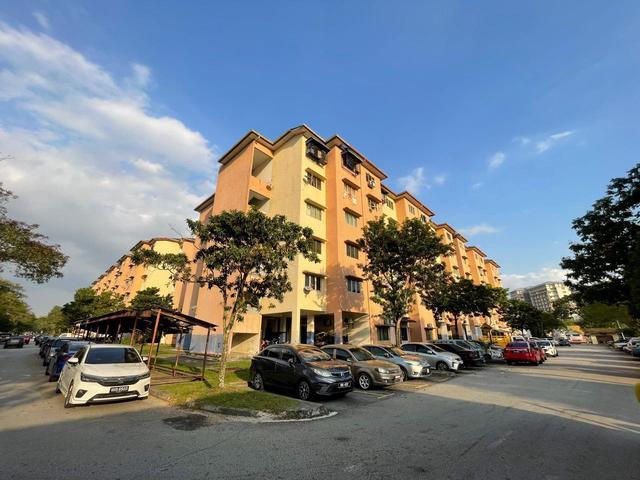 Flat for sale in Petaling, Alam Impian