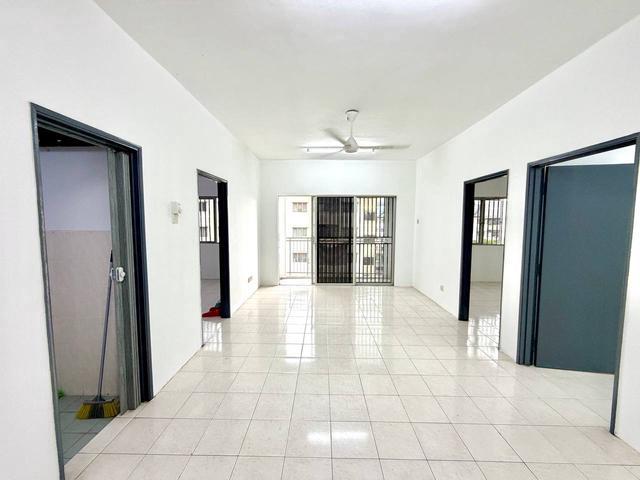 Apartment for sale in Kajang, Langat