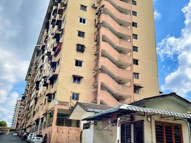 Apartment for sale in Petaling, Subang Jaya