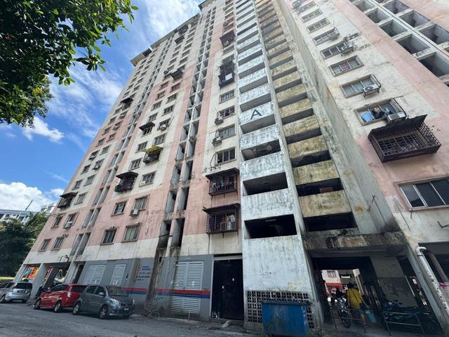 Apartment for sale in Petaling, Damansara Damai