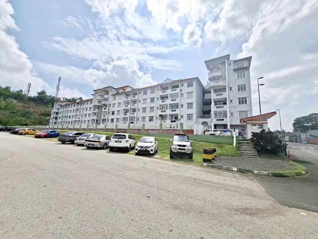 Apartment for sale in Tanjong Sepat, Selangor