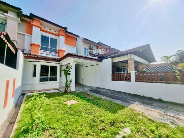 Terraced House for sale in Saujana