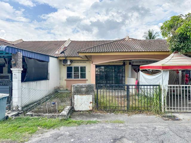 Terraced House for sale in Tanjong Sepat, Selangor