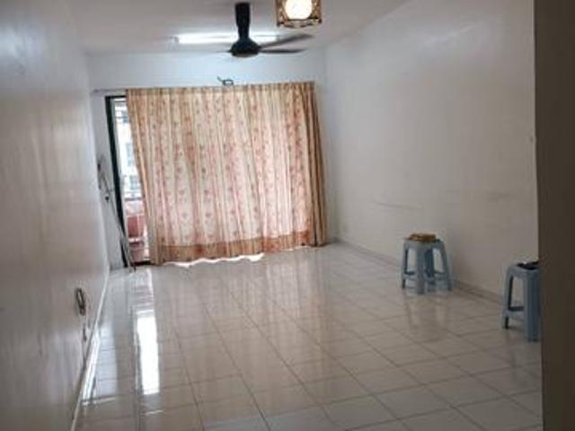 Apartment for sale in Petaling, Damansara Damai