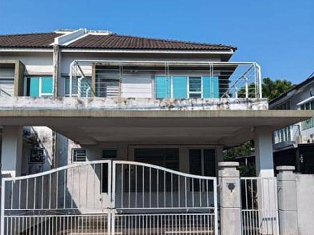 Terraced House for sale in Malaka