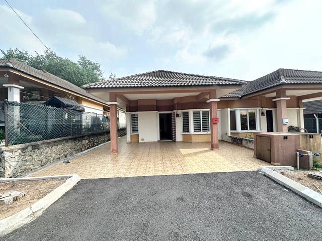 Residential House for sale in Sepang, Tanjong Sepat