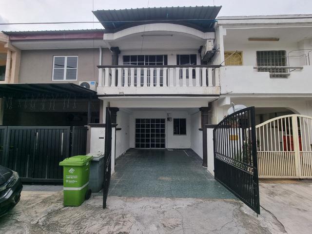 Terraced House for rent in Country Heights Damansara, Kuala Lumpur