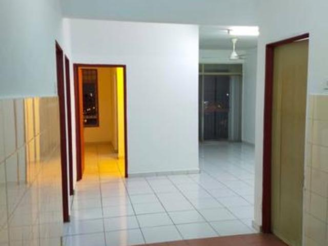 Apartment for sale in Kajang, Langat