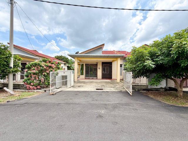 Residential House for sale in Tanjong Sepat, Selangor
