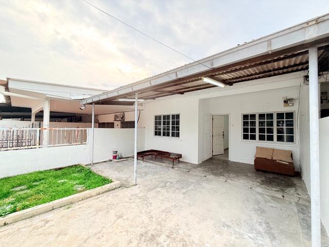 Terraced House for sale in Langat, Selangor