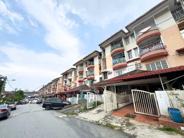 Townhouse for sale in Kajang, Langat