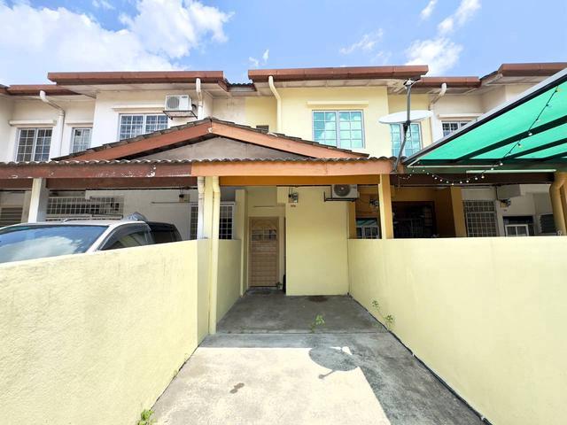 Townhouse for sale in Petaling, Subang Jaya