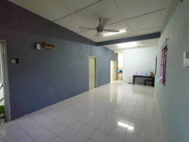 Townhouse for sale in Petaling, Alam Impian
