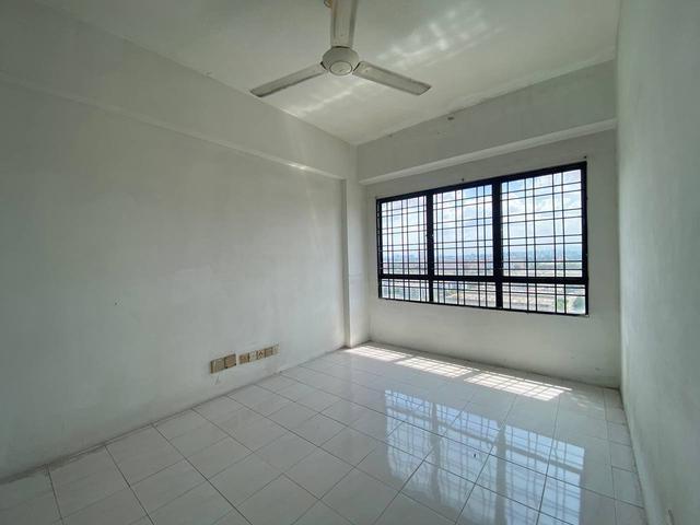Condominium for sale in Petaling, Subang Jaya