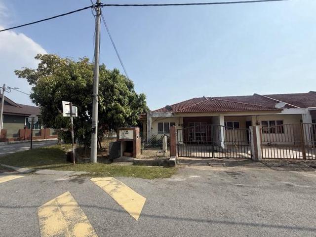 Terraced House for sale in Kuala Selangor, Selangor