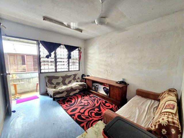 Flat for sale in Selayang, Selangor