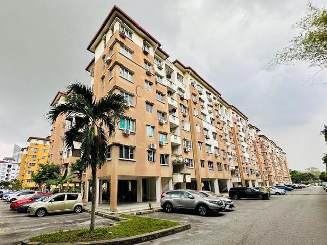 Apartment for sale in Petaling, Damansara Damai